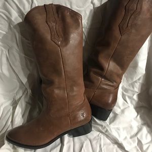 BRAND NEW - Frye Boots - Brown - Size 6